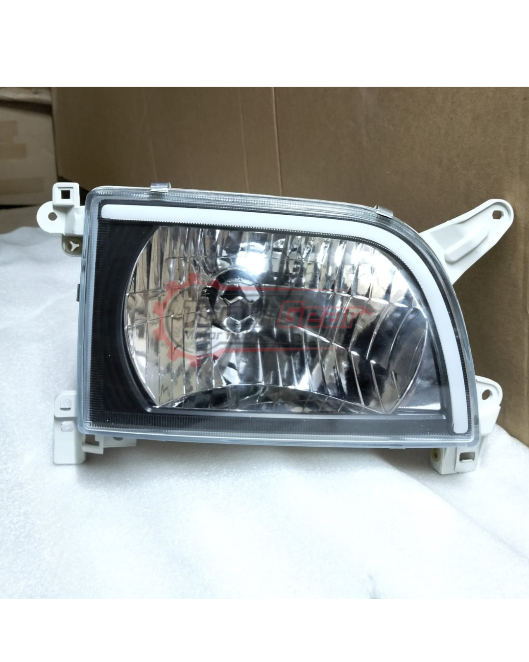 Head lamp 5L Hiace after market