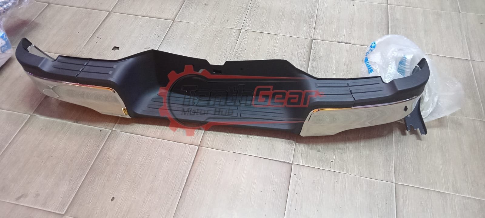 Rear bumper hilux.