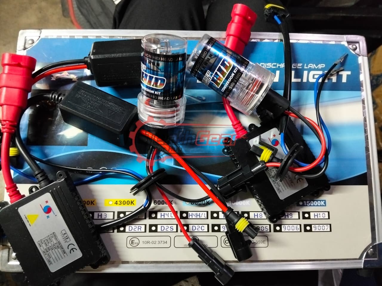 Universal Hid Bulb 11