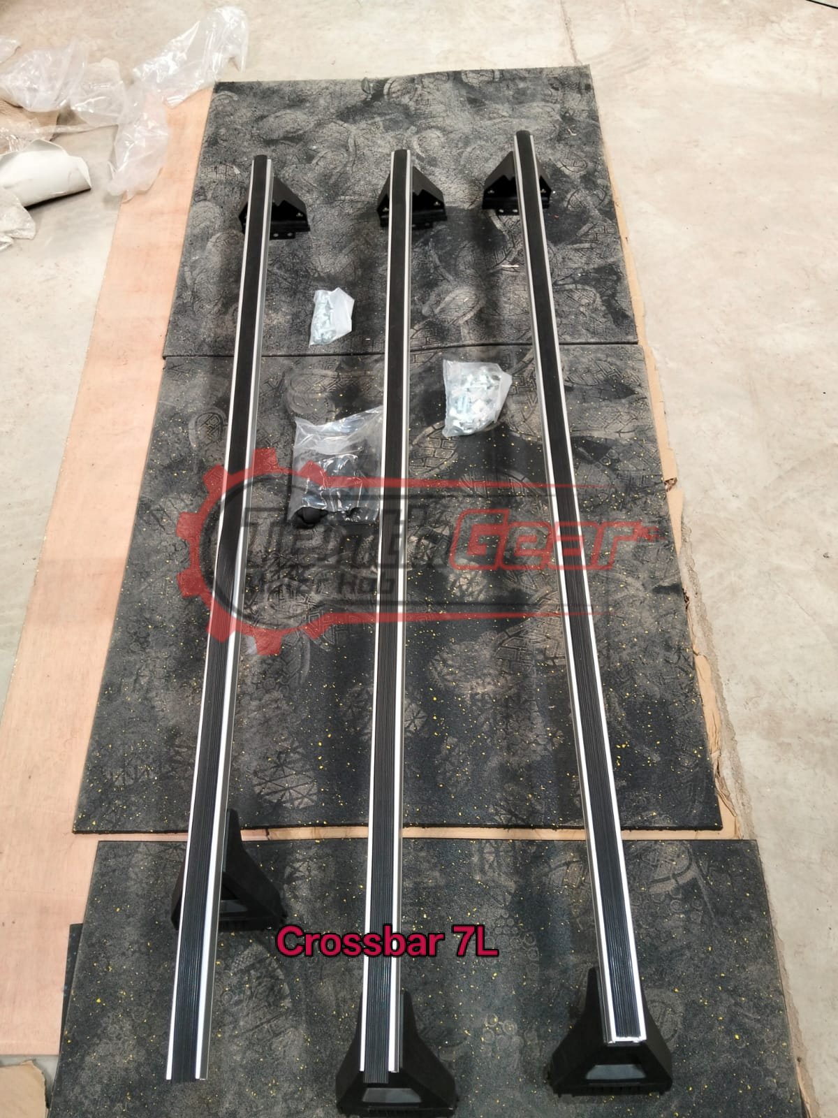 Toyota Hiace 7L/5l cross bar