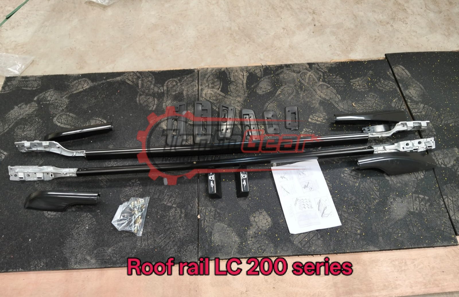 Roof rail land cruiser 200.